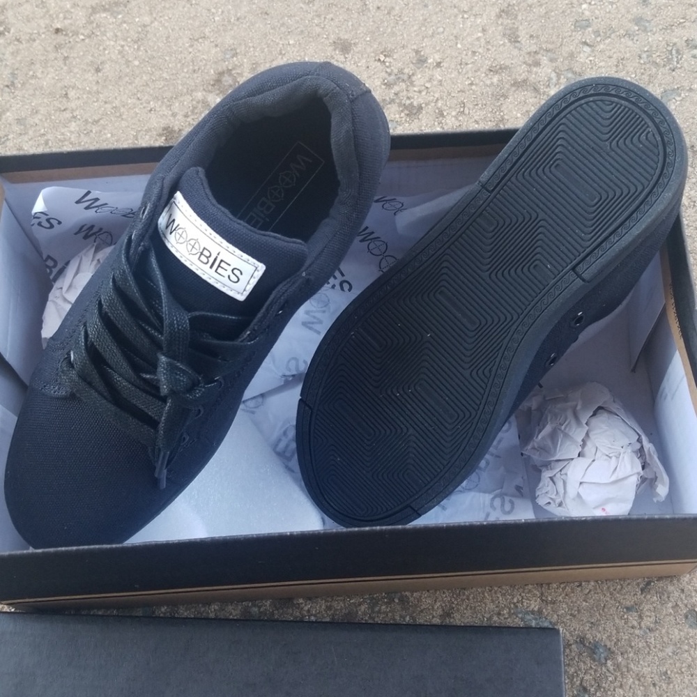 RELISTED SALE! Woobies 5.56 black zero drop shoes - Picture 2 of 3